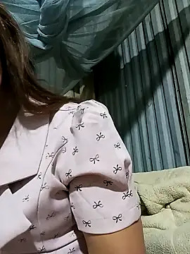 may-squirl online show from October 2025 12:39:02 PM