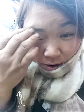 may-squirl online show from December 2025 10:11:02 AM