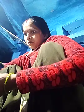 Jooli xx online show from December 2025 12:25:02 PM