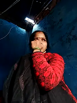 Jooli xx online show from February 2026 04:10:01 AM