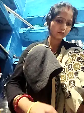 Jooli xx online show from February 2026 11:41:01 PM