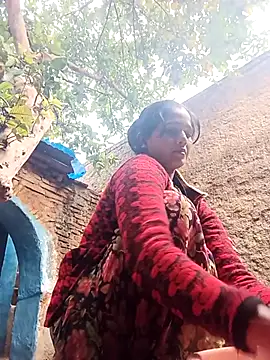 Jooli xx online show from February 2026 03:24:01 AM