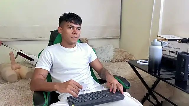 Jack castell online show from January 2026 11:36:01 PM