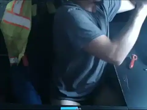 YoBlezz online show from October 2025 06:13:01 AM