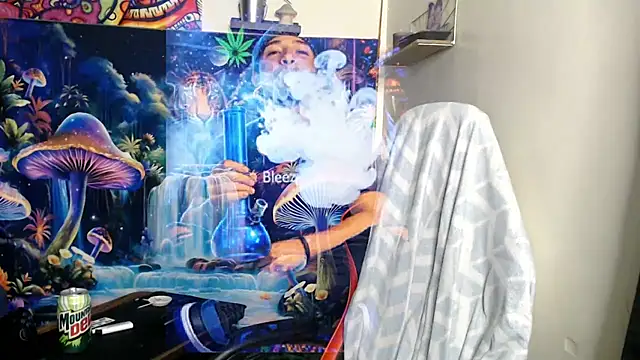 Snapshot of YoBlezz chatting on January 2026 12:21:02 PM YoBlezz online show from January 2026 12:21:02 PM