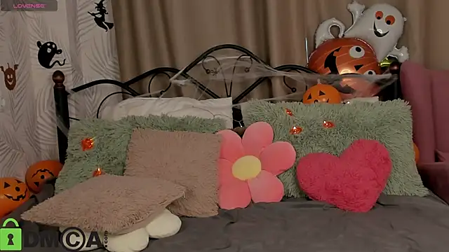 Snapshot of Agnes_Passero chatting on October 2025 08:42:01 AM Agnes Passero online show from October 2025 08:42:01 AM
