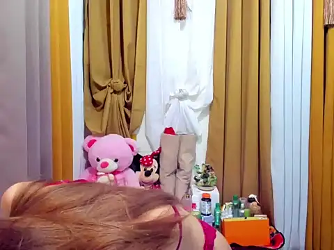 imallyoures69 online show from November 2025 05:31:01 PM