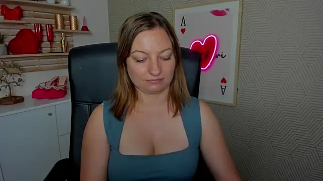 angelaSamt online show from June 2026 10:19:02 AM