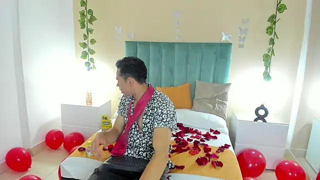 Muscle Scott online show from September 2025 12:17:02 PM