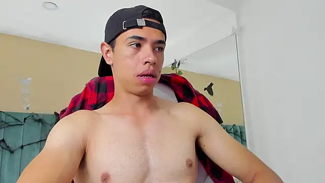 Muscle Scott online show from October 2025 12:15:02 PM