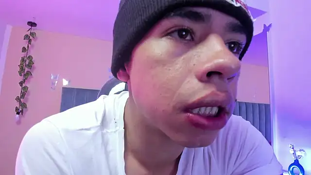 Muscle Scott online show from December 2025 12:32:02 PM