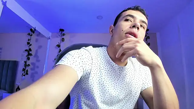 Muscle Scott online show from February 2026 01:51:01 PM