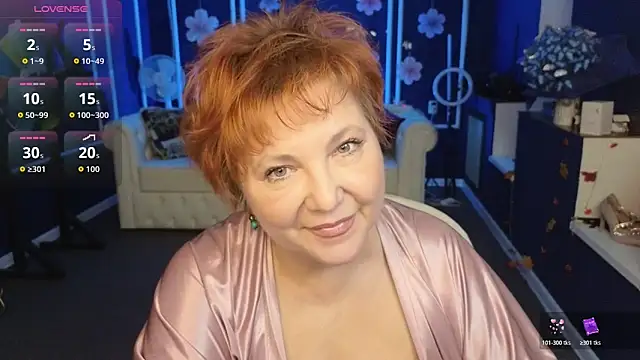 Kira Kenett online show from November 2025 10:08:02 PM