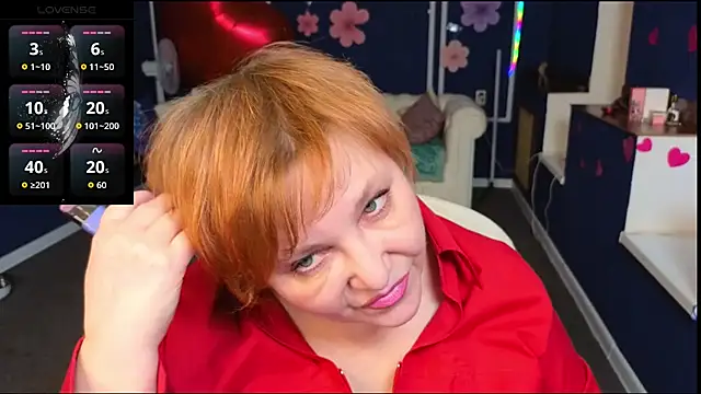 Kira Kenett online show from April 2026 03:24:01 PM