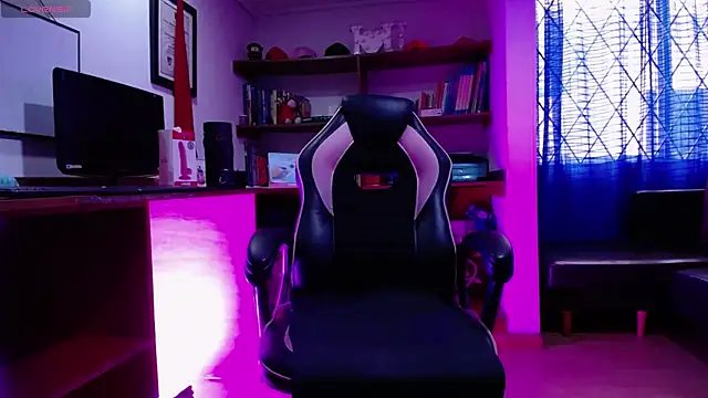 GretaVoss  online show from October 2025 07:05:02 PM