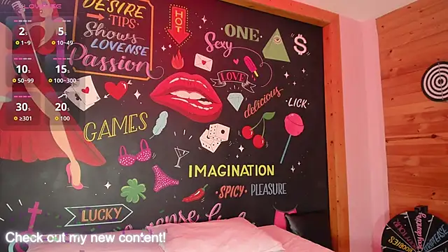 Snapshot of HatsaJones chatting on December 2025 04:43:02 AM HatsaJones online show from December 2025 04:43:02 AM