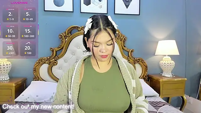 Snapshot of HatsaJones chatting on January 2026 04:18:01 AM HatsaJones online show from January 2026 04:18:01 AM