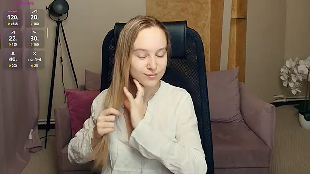 SoonMoor online show from December 2025 06:58:01 PM