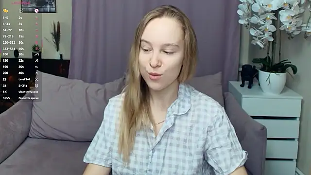 SoonMoor online show from January 2026 06:55:02 PM