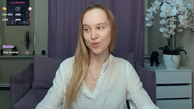 SoonMoor online show from March 2026 06:44:01 PM