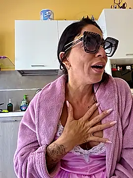 Snapshot of sexy7883 chatting on October 2025 07:53:02 AM sexy7883 online show from October 2025 07:53:02 AM