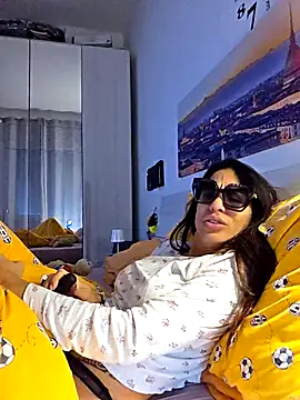 Snapshot of sexy7883 chatting on November 2025 06:46:01 AM sexy7883 online show from November 2025 06:46:01 AM