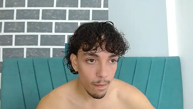 Jake laraxxx online show from October 2025 05:44:02 PM