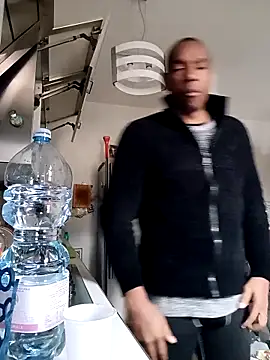 estrogeni online show from March 2026 06:25:01 AM