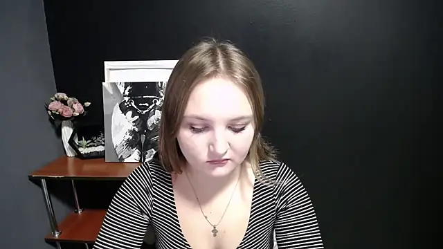 Snapshot of Mystic_nikole chatting on September 2025 01:04:01 PM Mystic nikole online show from September 2025 01:04:01 PM