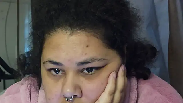 Snapshot of xlatinastar chatting on May 2026 06:35:02 PM xlatinastar online show from May 2026 06:35:02 PM