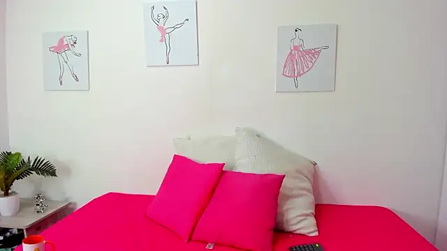 Hill Brownie online show from October 2025 12:16:01 PM