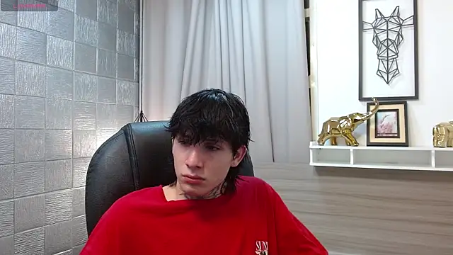 Iantwink18 online show from December 2025 01:54:02 AM