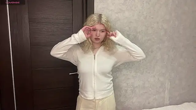 Snapshot of ShontaWasilko chatting on February 2026 07:40:01 PM ShontaWasilko online show from February 2026 07:40:01 PM