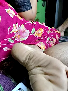 Snapshot of Hot_lali_555 chatting on October 2025 03:46:02 PM Hot lali 555 online show from October 2025 03:46:02 PM