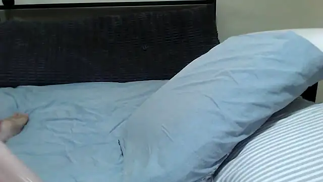 aussiepeaches online show from December 2025 01:44:01 AM