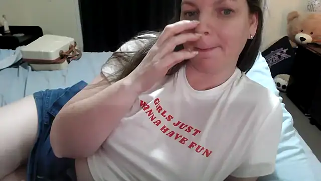 aussiepeaches online show from January 2026 01:28:02 PM