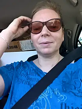 aussiepeaches online show from April 2026 03:06:01 AM