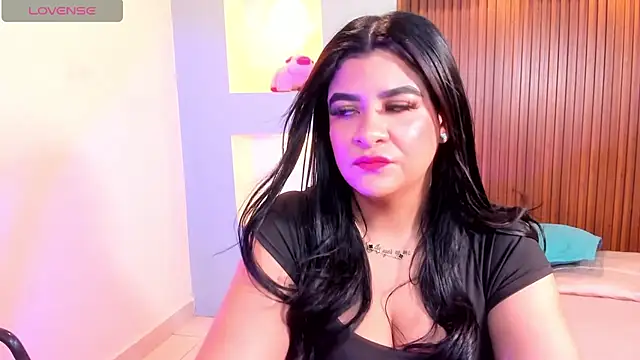 TianaGlow26 online show from October 2025 07:34:01 PM