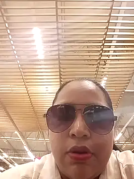 Angelly ricura online show from May 2026 09:05:02 PM