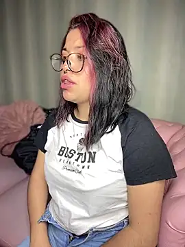 Snapshot of Ross_Pink chatting on October 2025 11:50:02 AM Ross Pink online show from October 2025 11:50:02 AM