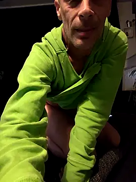 Snapshot of nolliebollieeeeeee chatting on October 2025 08:10:01 PM nolliebollieeeeeee online show from October 2025 08:10:01 PM