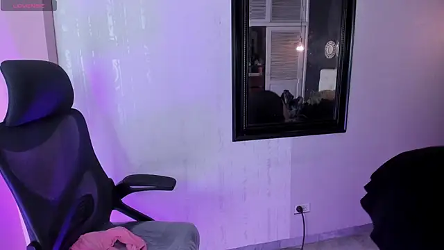 Eva hot 1 online show from May 2026 01:19:01 PM