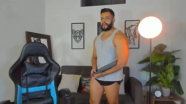 Justin kingX7 online show from February 2026 01:40:02 AM