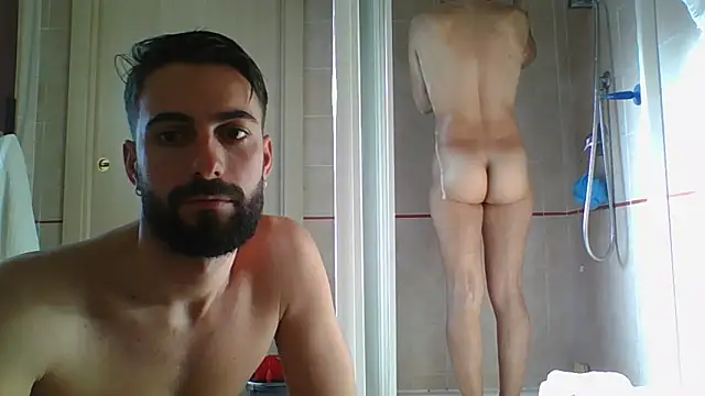 Amicisegreti online show from February 2026 03:31:02 PM