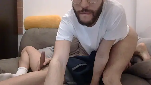 Amicisegreti online show from March 2026 08:15:02 PM