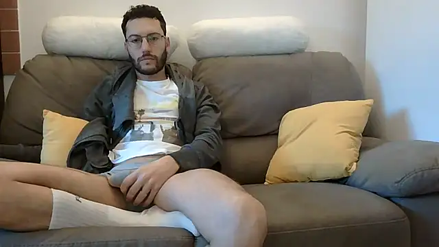 Amicisegreti online show from March 2026 05:41:02 AM