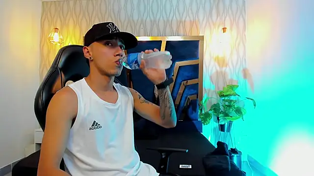 Justin Lakee online show from October 2025 11:16:02 PM