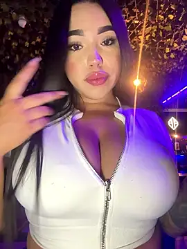 SofiaWildee online show from January 2026 01:31:01 AM