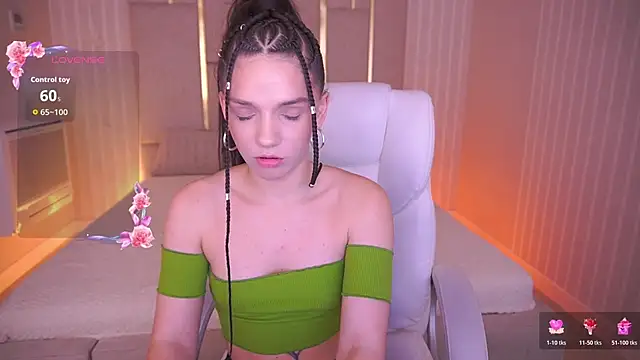 MirielleNymph online show from December 2025 02:04:01 PM