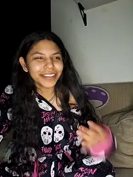 Snapshot of Sum1sDahtr chatting on October 2025 02:42:02 AM Sum1sDahtr online show from October 2025 02:42:02 AM